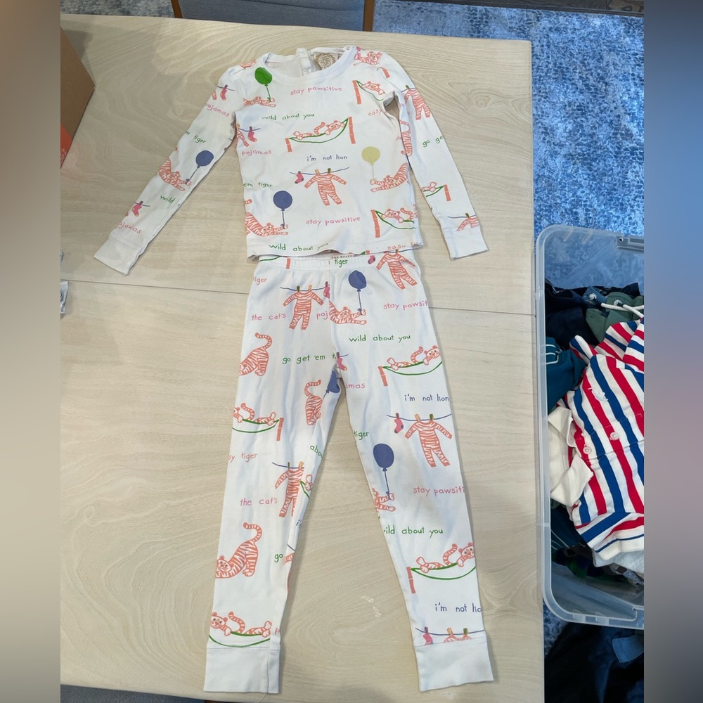 The Beaufort bonnet company size 6 pjs